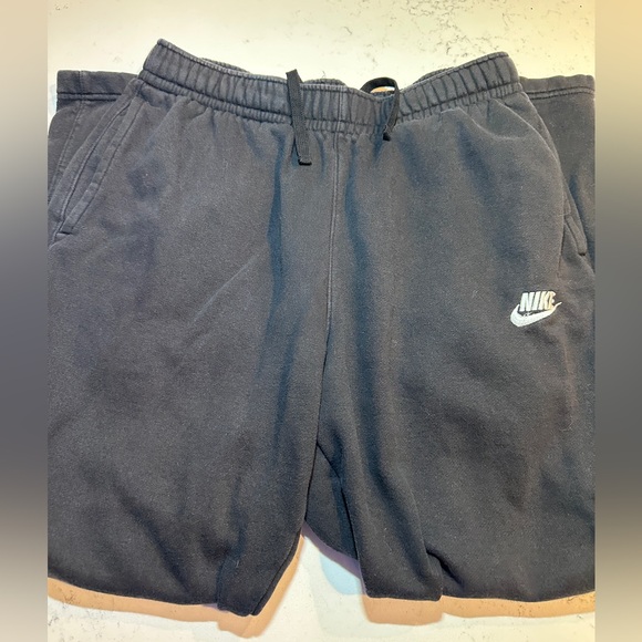 Nike Black Sweatpants - Picture 4 of 5
